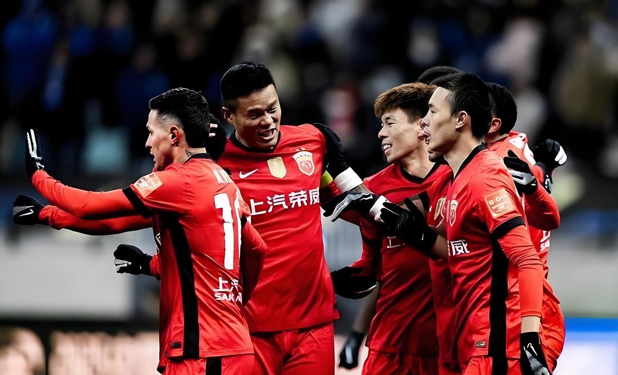 集结日亚冠焦点战，上海海港防线松动，球迷炸锅，团队化学反应显著(赤瓜礁海战收复哪九个岛礁)